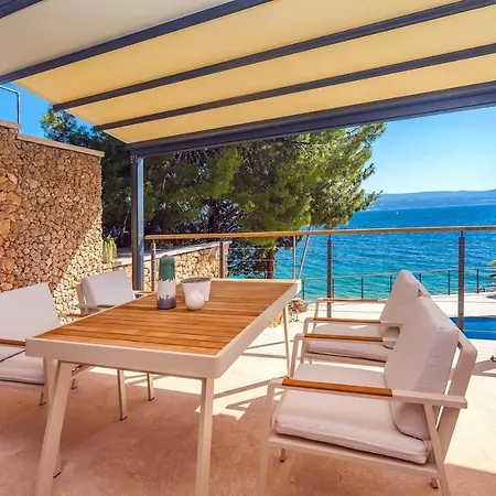 Villa Beachfront Casa Ahoi With 2 Bedrooms, Heated Pool, Amazing Sea Views *