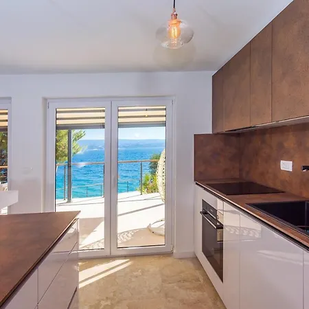 Beachfront Casa Ahoi With 2 Bedrooms, Heated Pool, Amazing Sea Views *