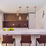 Beachfront Casa Ahoi With 2 Bedrooms, Heated Pool, Amazing Sea Views *