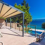 Villa Beachfront Casa Ahoi With 2 Bedrooms, Heated Pool, Amazing Sea Views *