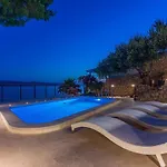 Villa Beachfront Casa Ahoi With 2 Bedrooms, Heated Pool, Amazing Sea Views