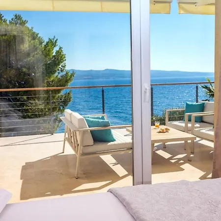 Beachfront Casa Ahoi With 2 Bedrooms, Heated Pool, Amazing Sea Views Vila *